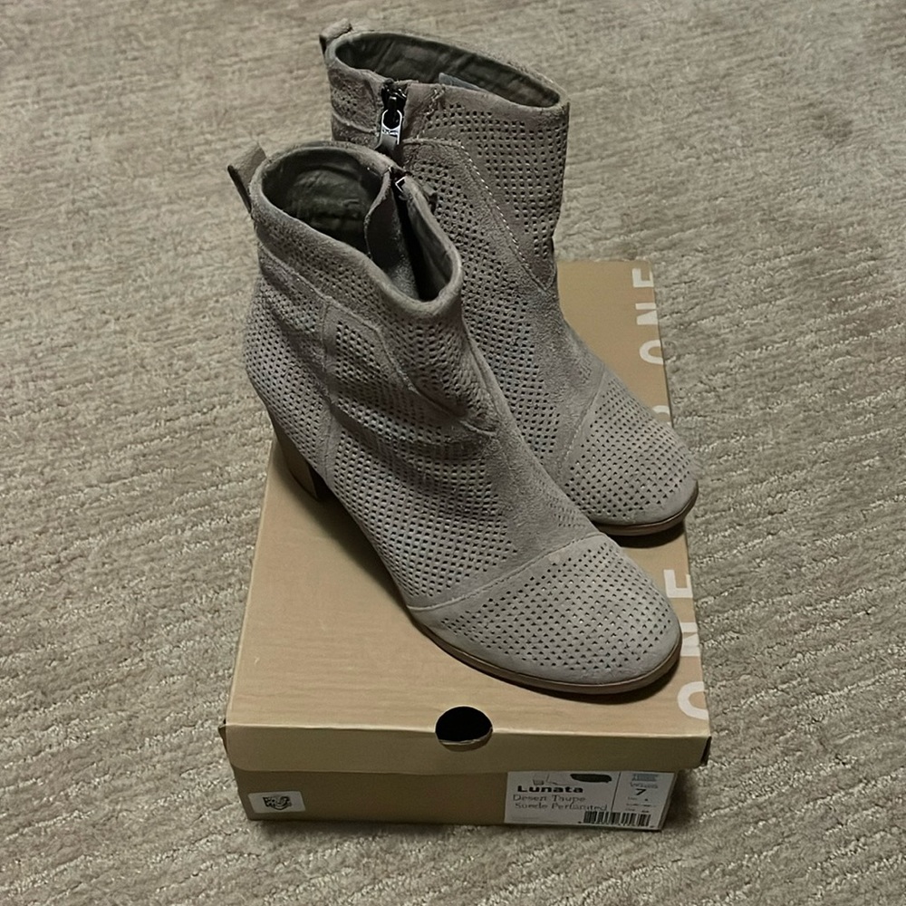 TOMS Lunata Desert Taupe Suede Perforated